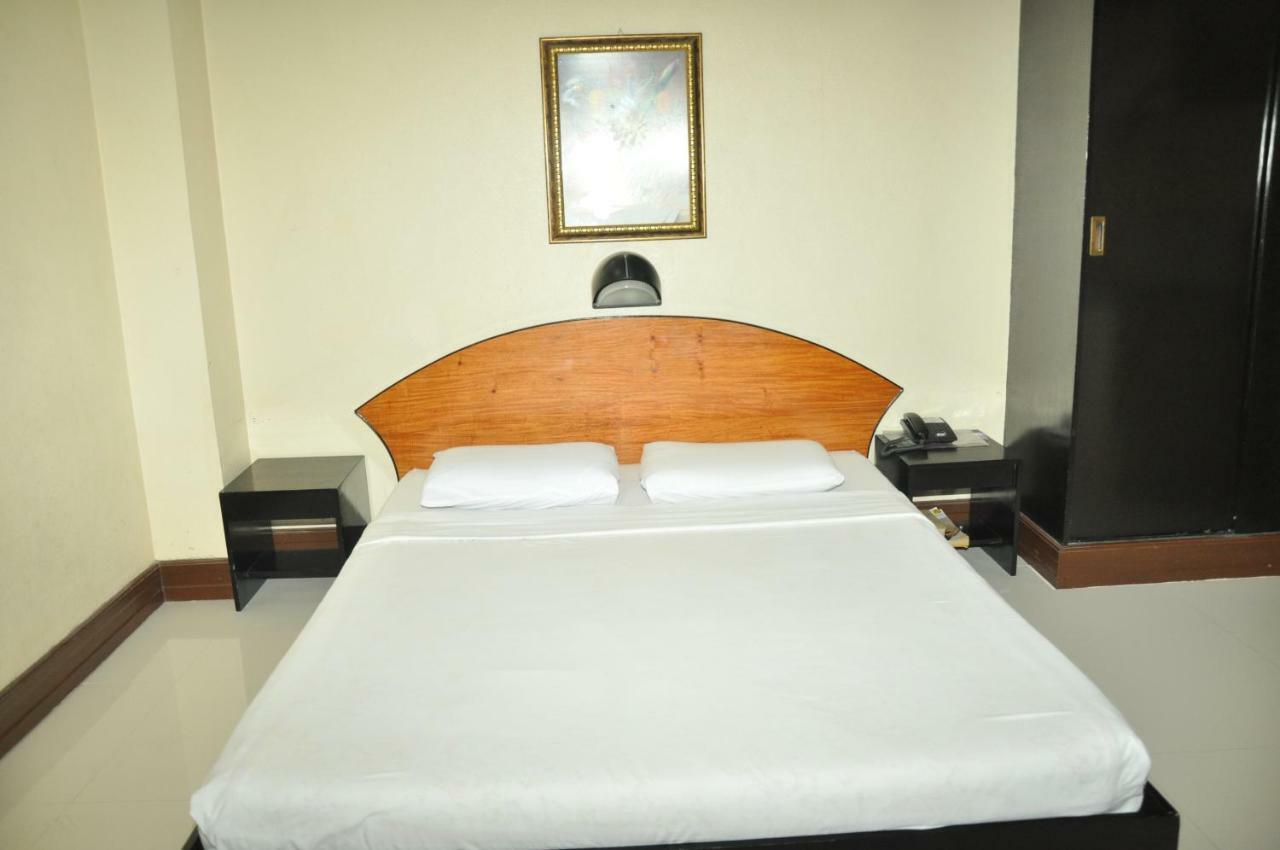Paragon Suites Cebu Dış mekan fotoğraf